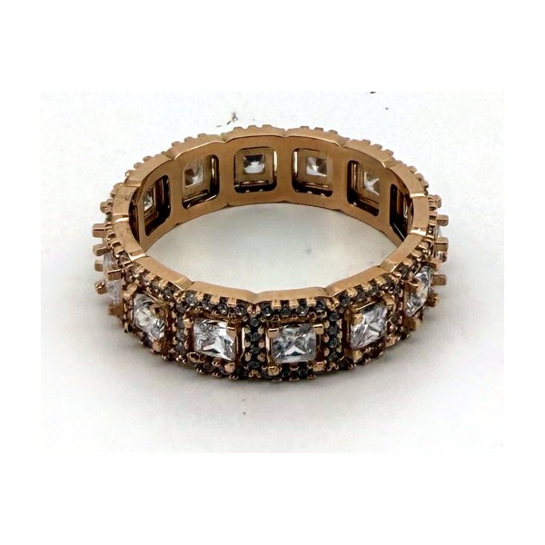 Anillo rosa piedras blancas de oro 18k
